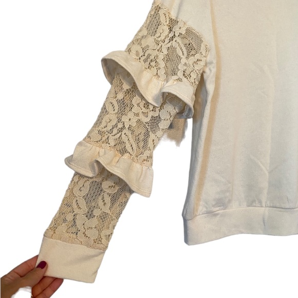 Lily White Cream Long Sleeves Sweatshirt Sweater - Picture 4 of 12